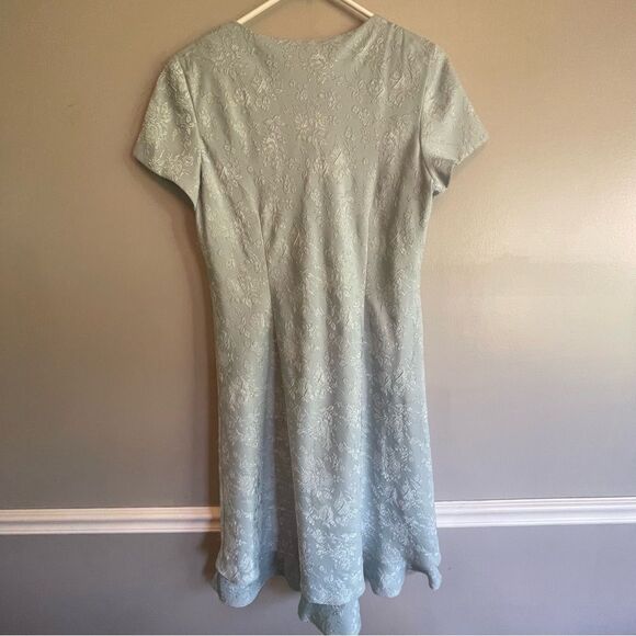 Kari’s Korner Powder Blue Dress size 16 women’s Floral layered short sleeve - Picture 2 of 4